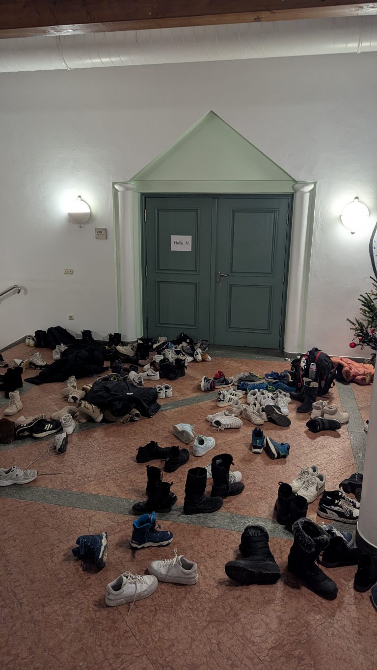 Wenn die Schüler:innen des Gymnasiums auf den Nikolo warten…oder auch nicht ;-)